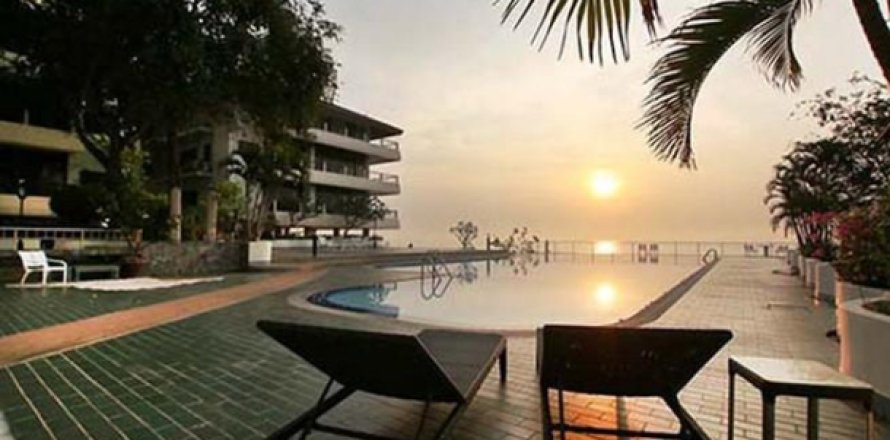 Apartment in Cha-am, Thailand 4 bedrooms № 193327