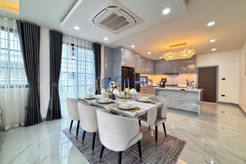 บ้านในพัทยา, ประเทศไทย 4 ห้องนอน № 195997 - รูปถ่าย 5