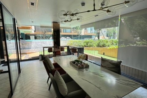 Condo in Phra Khanong, Bangkok, Thailand, 2 bedrooms  № 153118 - photo 11