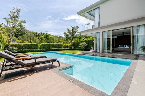 Villa in Phuket, Thailand 4 bedrooms № 151160 - photo 16