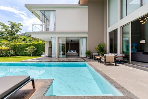 Villa in Phuket, Thailand 4 bedrooms № 151160 - photo 11