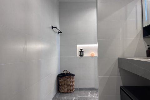 Condo à Watthana, Bangkok, Thaïlande, 2 chambres  № 151155 - photo 16