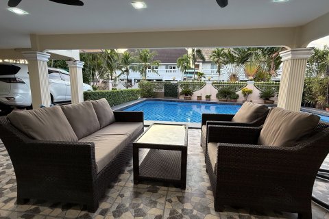 Villa à Pattaya, Thaïlande 3 chambres № 172335 - photo 11