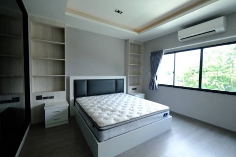 Дом в Лат Пхрау, Бангкок, Таиланд с 3 спальнями  № 172865 - фото 6