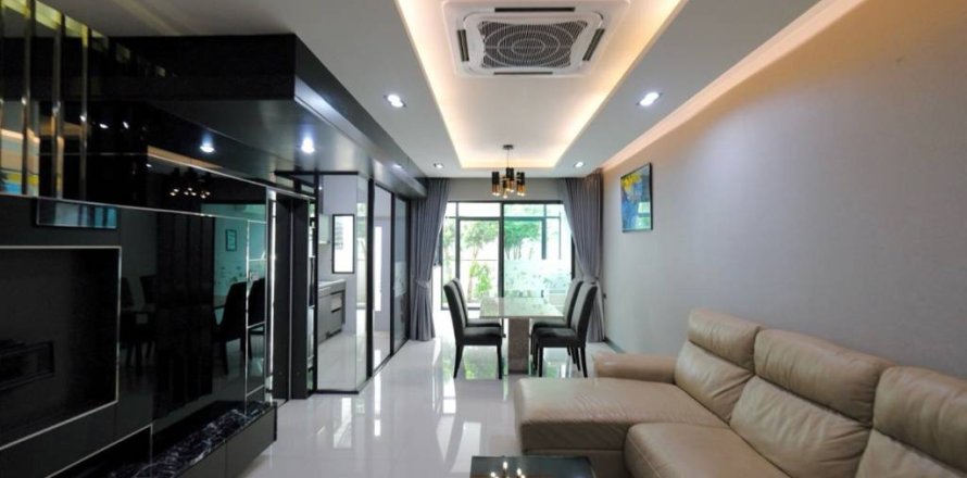 Дом в Лат Пхрау, Бангкок, Таиланд с 3 спальнями  № 172865