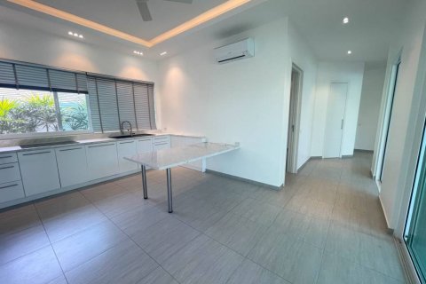 Villa in Hua Hin, Thailand 3 bedrooms № 172868 - photo 7