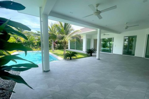 Villa in Hua Hin, Thailand 3 bedrooms № 172868