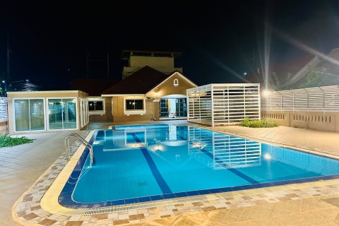 Дом в Паттайе, Таиланд с 3 спальнями  № 147254 - фото 2