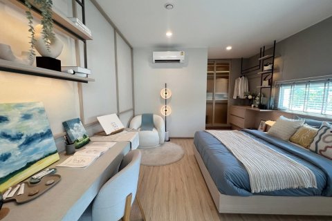 House in Samut Prakan, Thailand 4 bedrooms № 158077 - photo 14