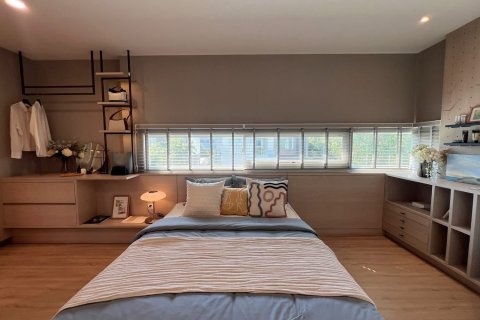 House in Samut Prakan, Thailand 4 bedrooms № 158077 - photo 16