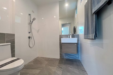 House in Samut Prakan, Thailand 4 bedrooms № 158077 - photo 19