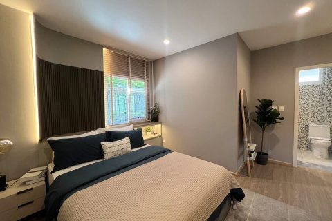 House in Samut Prakan, Thailand 4 bedrooms № 158077 - photo 10