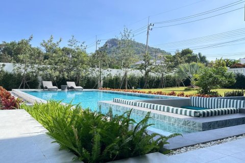 Вилла в Хуа Хине, Таиланд с 5 спальнями  № 158075 - фото 4