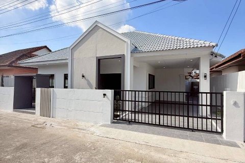 House in Phuket, Thailand 3 bedrooms № 158081 - photo 2