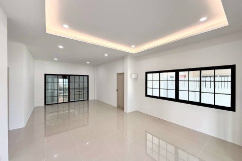 House in Phuket, Thailand 3 bedrooms № 158081 - photo 11