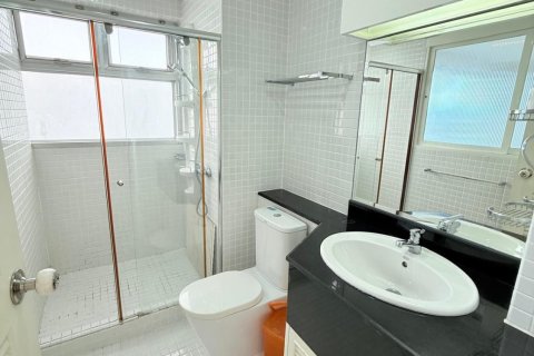 Condo in Hua Hin, Thailand, 3 bedrooms  № 173549 - photo 16