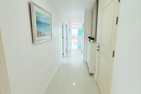Condo in Hua Hin, Thailand, 3 bedrooms  № 173549 - photo 21