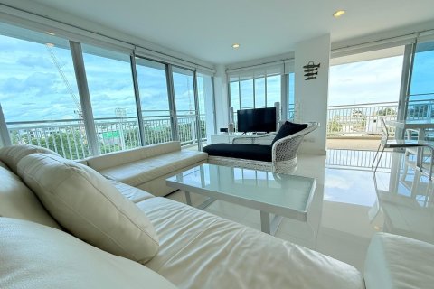Condo in Hua Hin, Thailand, 3 bedrooms  № 173549 - photo 4