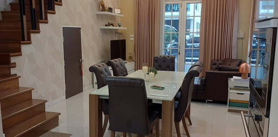 Maison à Khlong Toei, Bangkok, Thaïlande 3 chambres № 173552