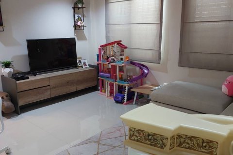 Maison à Khlong Toei, Bangkok, Thaïlande 3 chambres № 173552 - photo 9