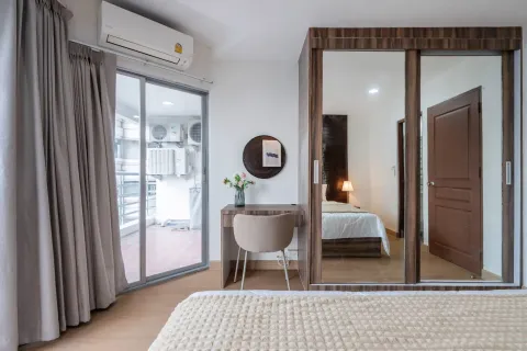 Condo à Khlong Toei, Bangkok, Thaïlande, 2 chambres № 173548 - photo 10