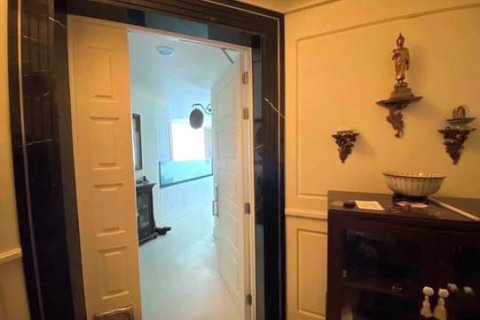 Condo in Bangkok, Thailand, 2 bedrooms  № 143316 - photo 10