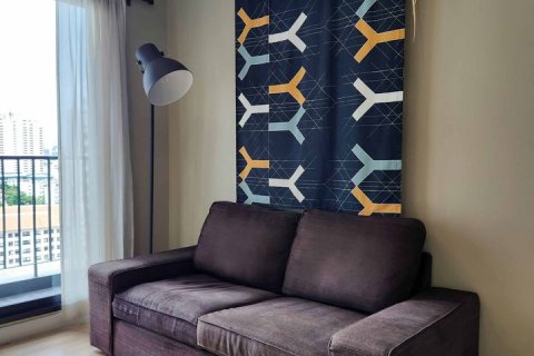 Кондоминиум с 1 спальней в Сатхоне, Бангкок, Таиланд № 143315 - фото 3