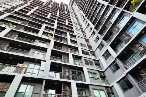 Кондоминиум с 1 спальней в Сатхоне, Бангкок, Таиланд № 143315 - фото 2