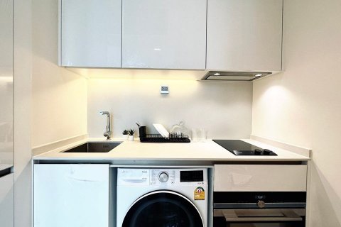 Condo in Bangkok, Thailand, 1 bedroom  № 143311 - photo 16