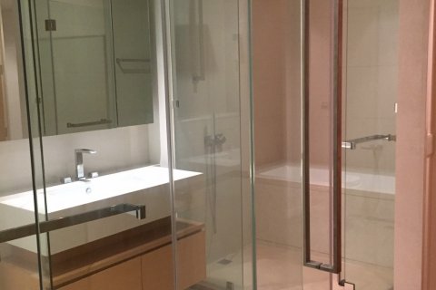 Condo in Bangkok, Thailand, 2 bedrooms  № 143312 - photo 6