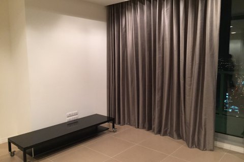 Condo in Bangkok, Thailand, 2 bedrooms  № 143312 - photo 3