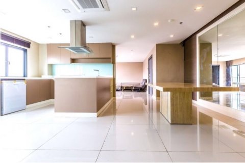 Condo à Bangkok, Thaïlande, 2 chambres  № 143317 - photo 6