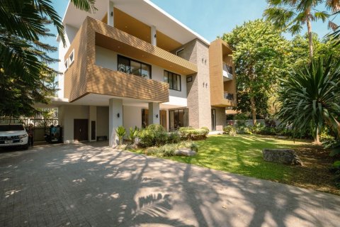 House in Chiang Mai, Thailand 4 bedrooms № 155373 - photo 3