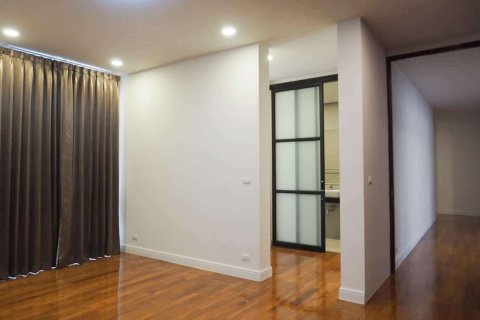 Villa in Chiang Mai, Thailand 4 bedrooms № 155377 - photo 11