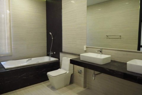 Villa in Chiang Mai, Thailand 4 bedrooms № 155377 - photo 12