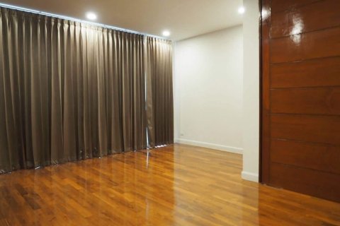 Villa in Chiang Mai, Thailand 4 bedrooms № 155377 - photo 8