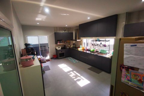 Дом в Бангкхэ, Бангкок, Таиланд с 5 спальнями  № 151150 - фото 5