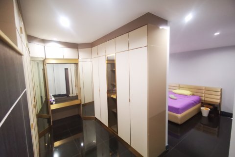 Дом в Бангкхэ, Бангкок, Таиланд с 5 спальнями  № 151150 - фото 8