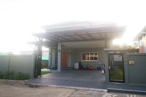 Дом в Бангкхэ, Бангкок, Таиланд с 5 спальнями  № 151150 - фото 1