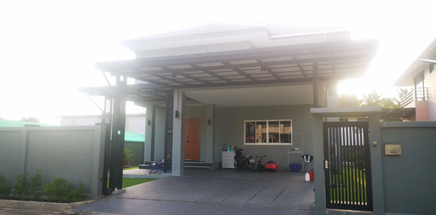 Дом в Бангкхэ, Бангкок, Таиланд с 5 спальнями  № 151150