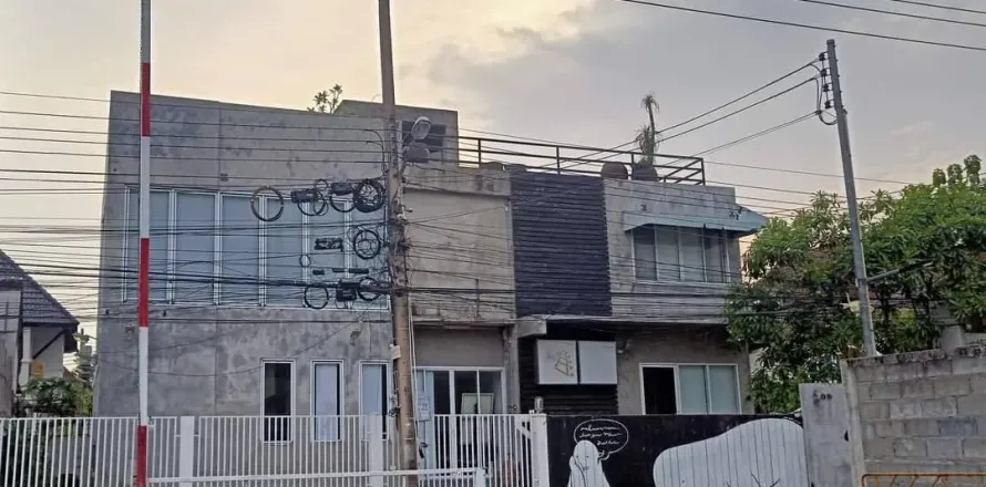 Дом в Пхракханонге, Бангкок, Таиланд с 3 спальнями  № 151704