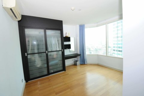 Кондоминиум с 3 спальнями в Кхлонг Сане, Бангкок, Таиланд № 151706 - фото 5