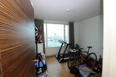 Кондоминиум с 3 спальнями в Кхлонг Сане, Бангкок, Таиланд № 151706 - фото 4