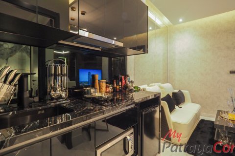Condo in Pattaya, Thailand, 1 bedroom  № 205133 - photo 4