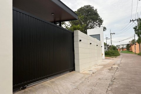 Villa in Pattaya, Thailand 3 bedrooms № 147611 - photo 18