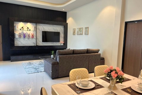 Villa in Pattaya, Thailand 3 bedrooms № 147611 - photo 3