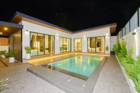 Villa in Pattaya, Thailand 3 bedrooms № 147611 - photo 17