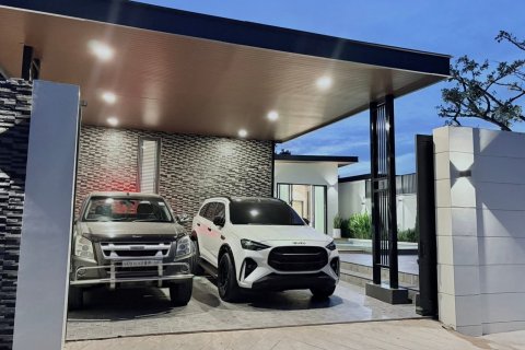 Villa in Pattaya, Thailand 3 bedrooms № 147611 - photo 17