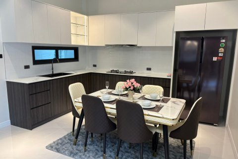 Villa in Pattaya, Thailand 3 bedrooms № 147611 - photo 7