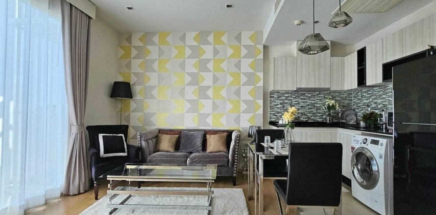 Studio dans le Condo à Watthana, Bangkok, Thaïlande  № 147613